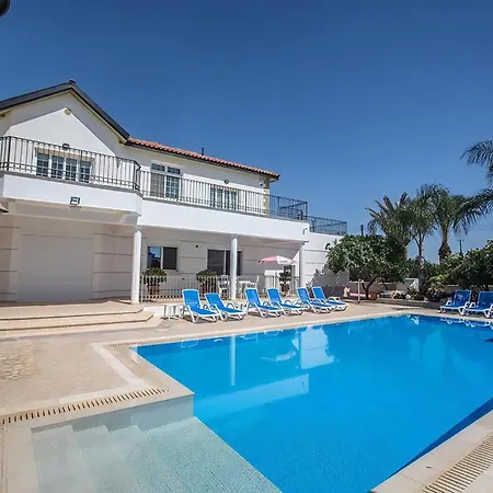 Familienvilla In Mit Spektakulaerer Aussicht Ferienhaus